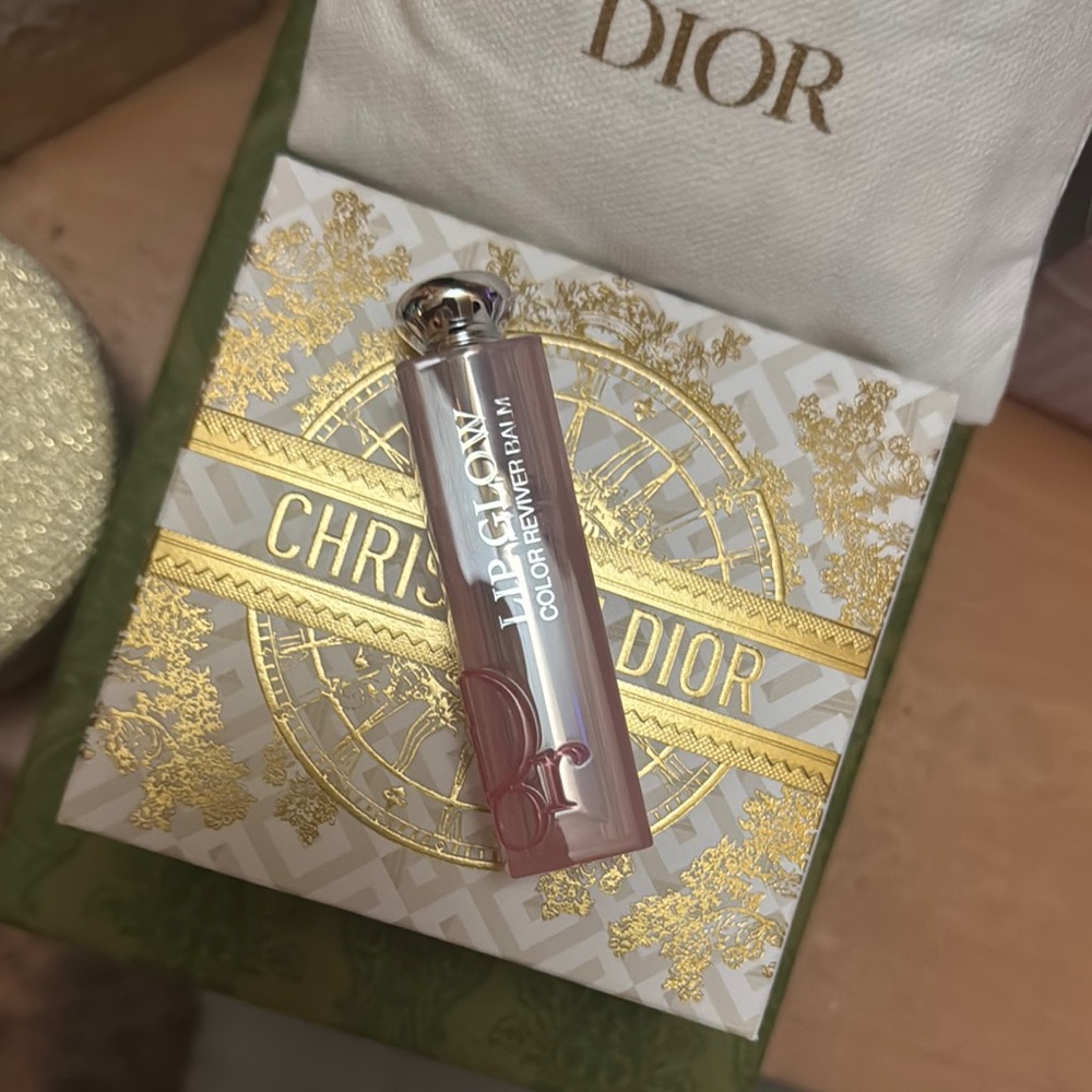 Dior Lip Glow Color Reviver Balm w/Dust bag